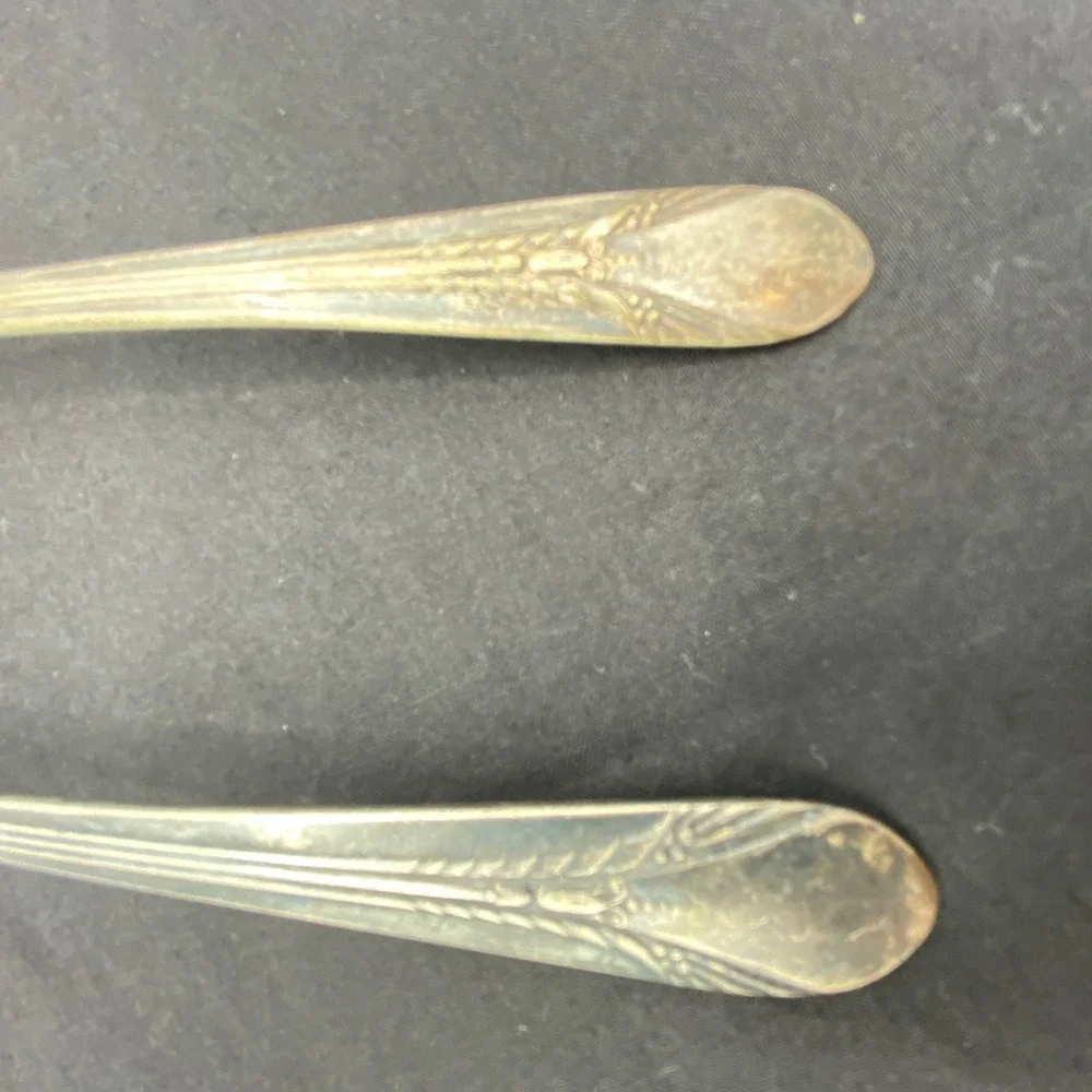 1938 William Rogers Serving Silver Plated Meat Fork Spoon Patina Wheat Grass